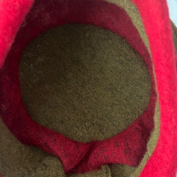 NWT Platania Wool Hat Made In ITALY Red and Olive Floral - Picture 7 of 10
